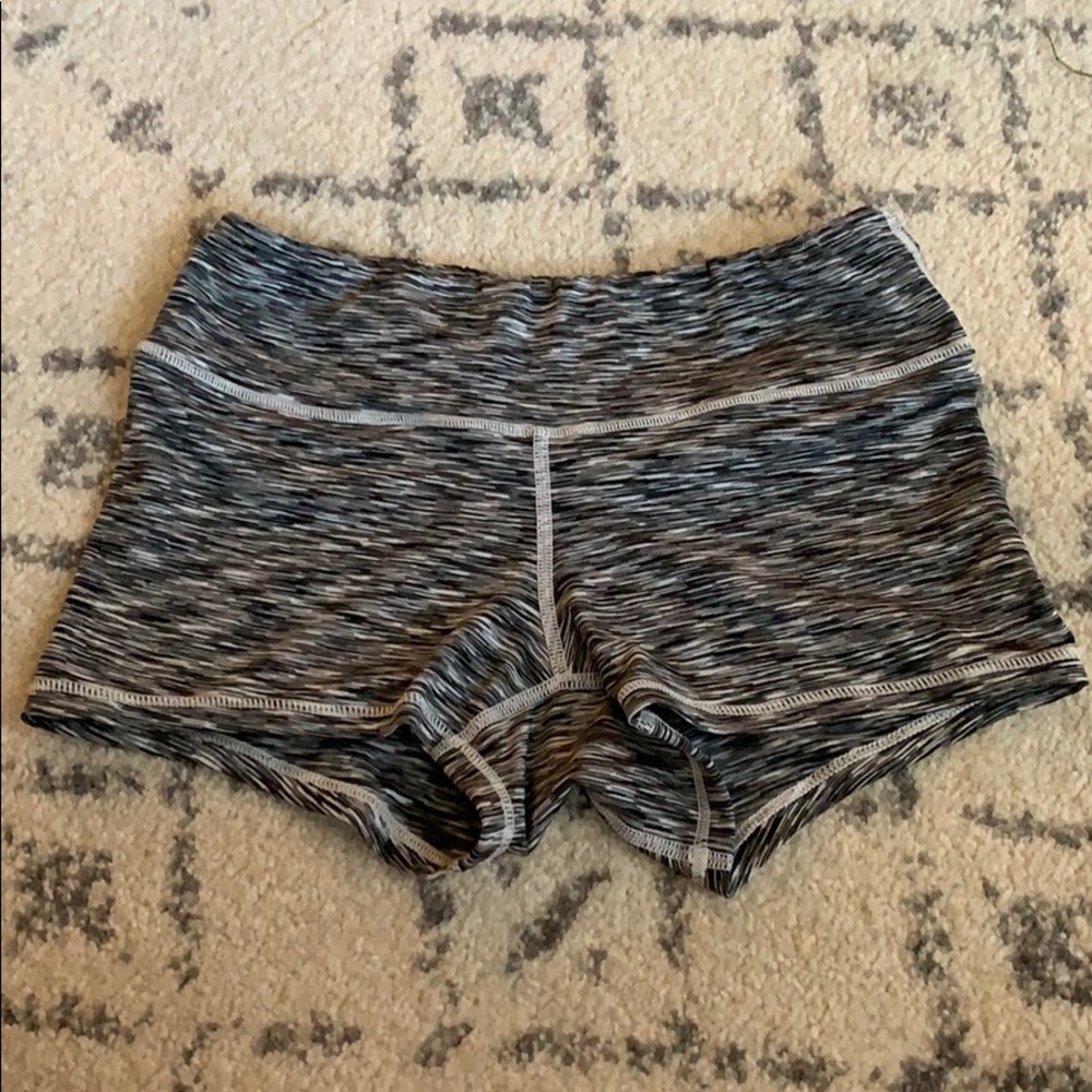 Size S Fleo Shorts
